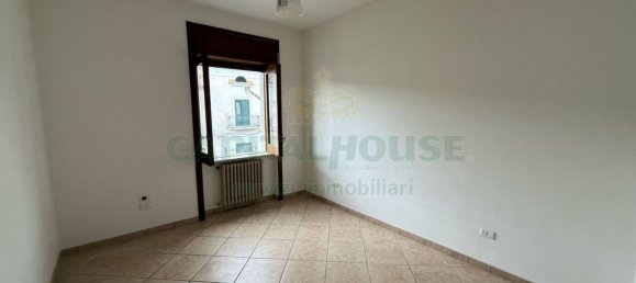 Edificio en Castel San Giorgio, Italy 300 m² No. 301110 14
