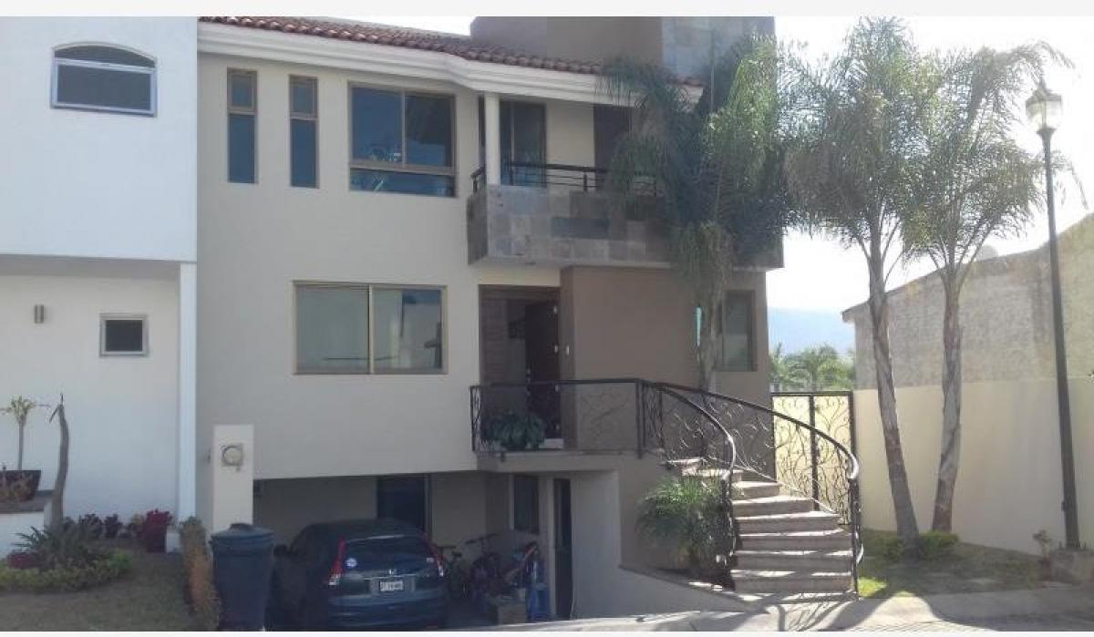 Casa de 4 dormitorios en Tlajomulco de Zúñiga, Mexico No. 164696