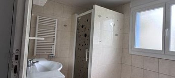 6 bedrooms House in Lavardac, France No. 303803 4