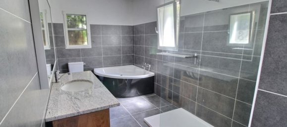 2 Schlafzimmer Villa in Corse, France, Nr. 300819 8