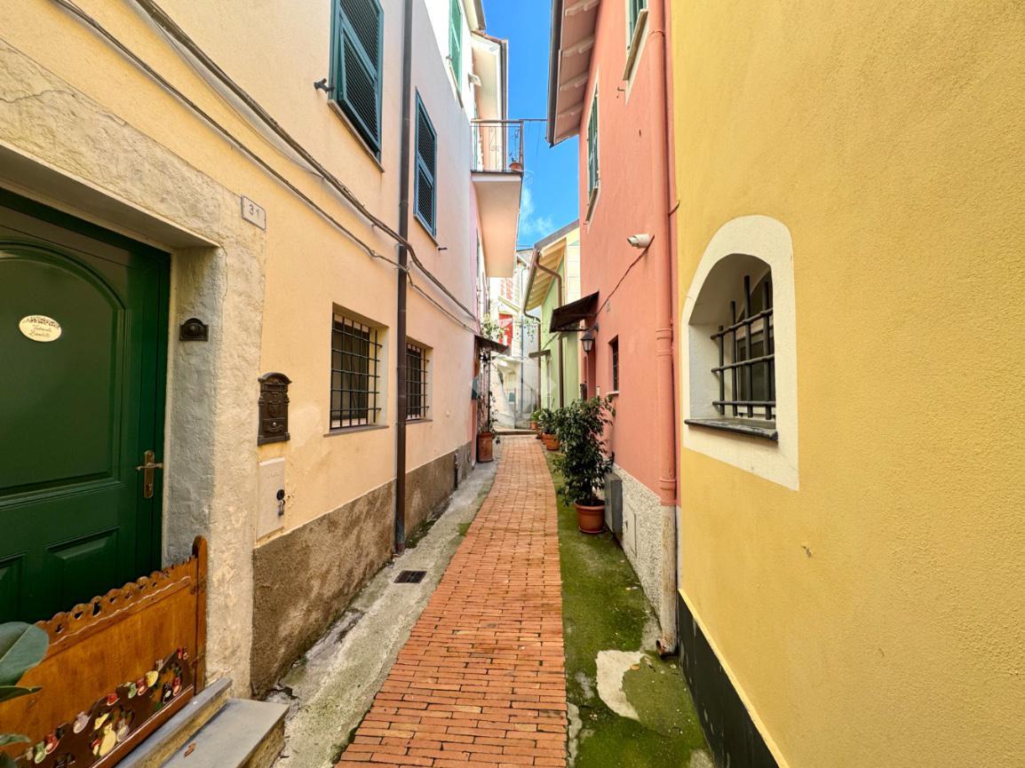 4-salle Appartement à Alassio, Italy No. 151729