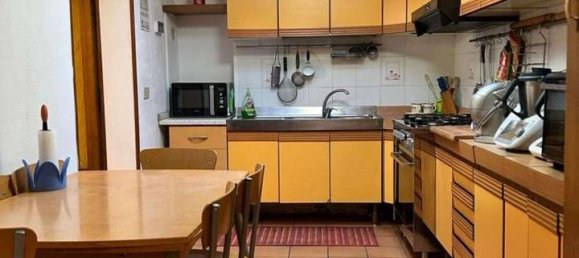 Casa de 5 divisões em Assisi, Italy N.º 23840 3