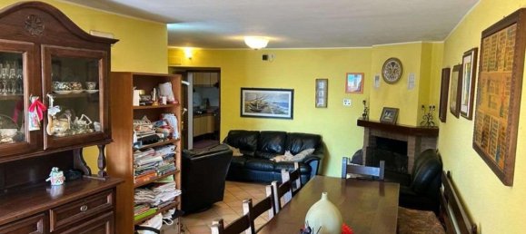 Casa de 5 divisões em Assisi, Italy N.º 23840 2