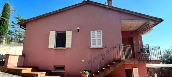 Casa de 5 divisões em Assisi, Italy N.º 23840 27