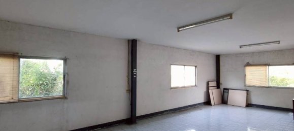  Warehouse in Samut Prakan, Thailand No. 77952 5