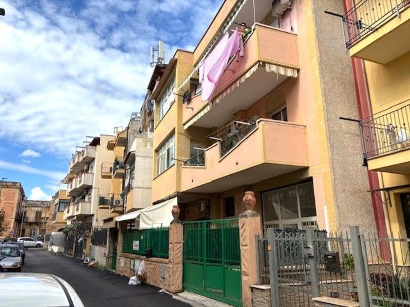 5 rooms Apartment in Santa Flavia, Italy No. 45523