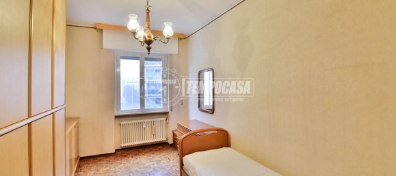 Apartamento de 3 habitaciónes en Erba, Italy No. 26339 14