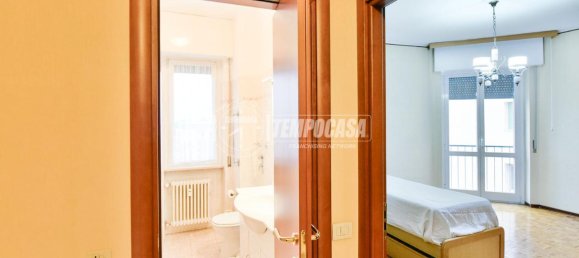 Apartamento de 3 habitaciónes en Erba, Italy No. 26339 7