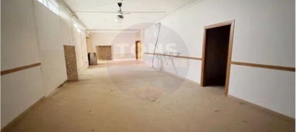 266m² Commercial property in Odivelas, Portugal No. 232175 11