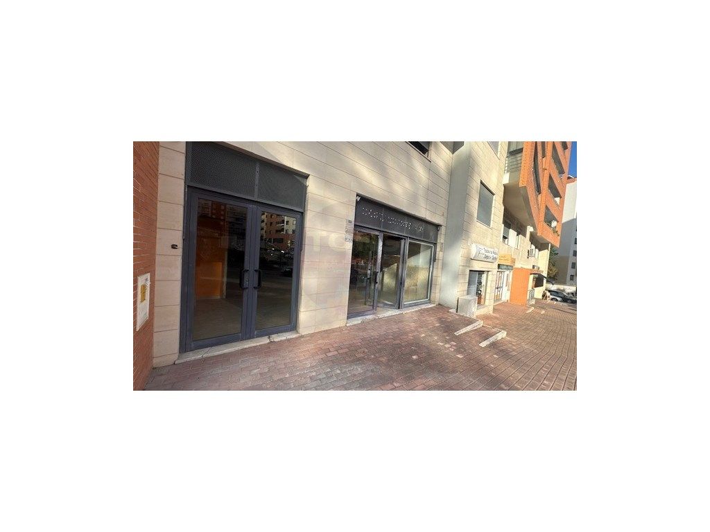  عقار تجاري في Odivelas, Portugal 266متر مربع رقم 232175