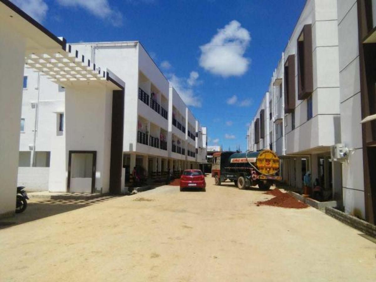 2 bedrooms House in Chennai, India No. 13870