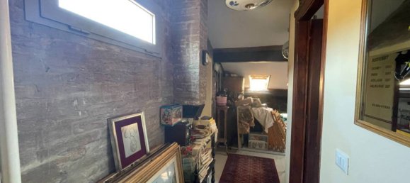 4 bedrooms Apartment in Bologna, Italy No. 119156 12