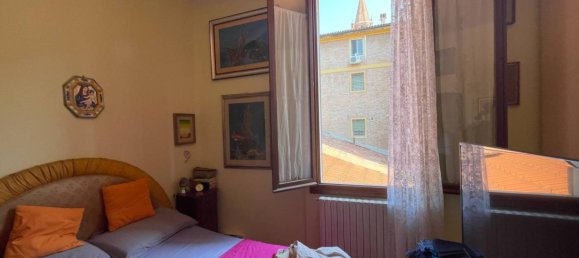 4 bedrooms Apartment in Bologna, Italy No. 119156 2