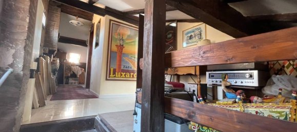 4 bedrooms Apartment in Bologna, Italy No. 119156 10