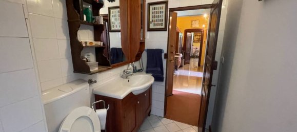 4 bedrooms Apartment in Bologna, Italy No. 119156 7