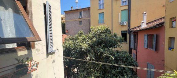 4 bedrooms Apartment in Bologna, Italy No. 119156 8