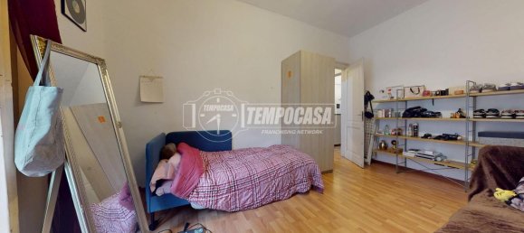 5 rooms Apartment in Turin, Italy No. 29920 14