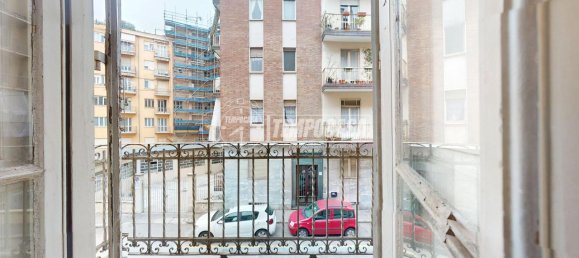 5 rooms Apartment in Turin, Italy No. 29920 60