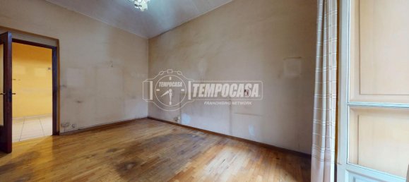 5 rooms Apartment in Turin, Italy No. 29920 55