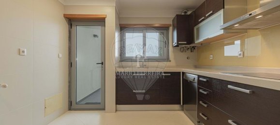 3 Schlafzimmer Villa in Cascais, Portugal, Nr. 38581 9