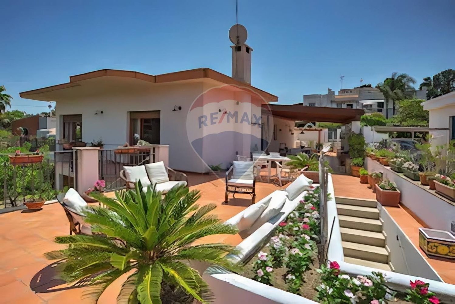 10 rooms Villa in Augusta, Italy No. 145382