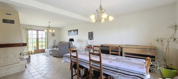 Дом с 4 спальнями в Нуайе, Франция № 69336 9