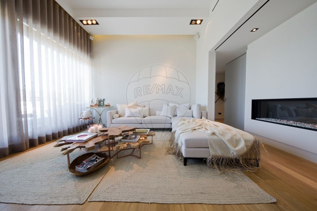 3 bedrooms Penthouse in Lisbon, Portugal No. 281173