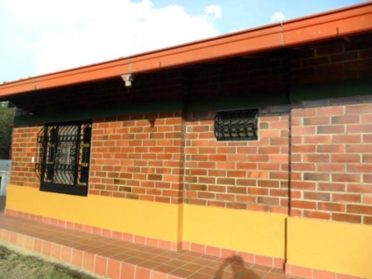 Casa T4 em Antioquia, Colombia N.º 9674