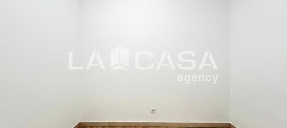 44m² Commercial property in Badalona, Spain No. 33959 27