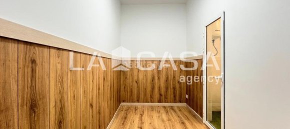 44m² Commercial property in Badalona, Spain No. 33959 20