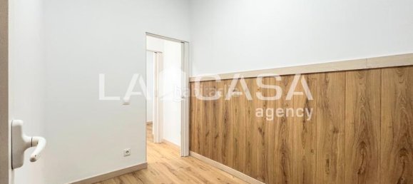 44m² Commercial property in Badalona, Spain No. 33959 21