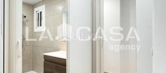 44m² Commercial property in Badalona, Spain No. 33959 9