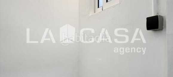 44m² Commercial property in Badalona, Spain No. 33959 24