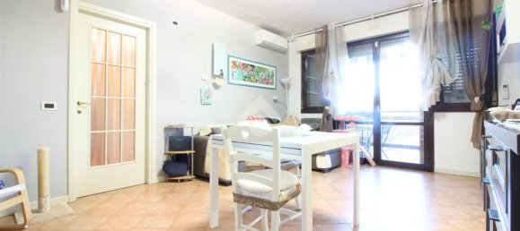 4 rooms Apartment in Anzola dell'Emilia, Italy No. 97943 2
