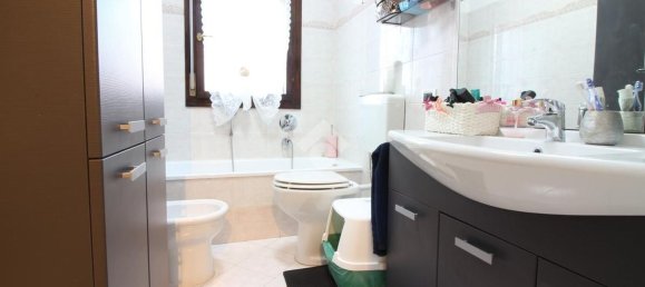 4 rooms Apartment in Anzola dell'Emilia, Italy No. 97943 15