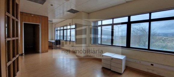 Lagerhaus in Loures, Portugal 1610m², Nr. 96695 9