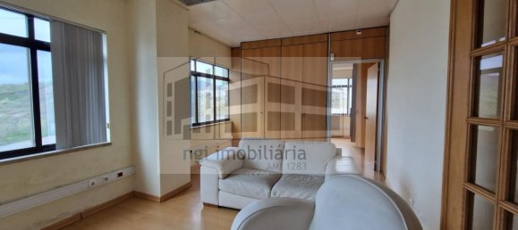 Lagerhaus in Loures, Portugal 1610m², Nr. 96695 8