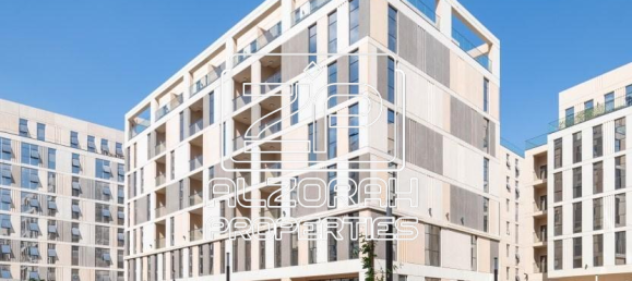 208m² Office in Aljada, UAE No. 10300 10