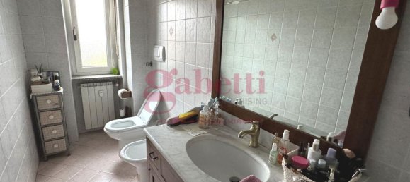 3 rooms Apartment in Turin, Italy No. 4768 16