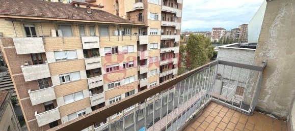 3 rooms Apartment in Turin, Italy No. 4768 48