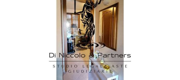 5 rooms Apartment in Trani, Italy No. 271005 9