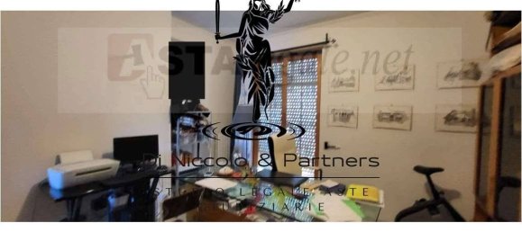 5 rooms Apartment in Trani, Italy No. 271005 20