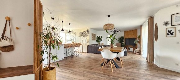 5 bedrooms House in La Couronne, France No. 296912 4