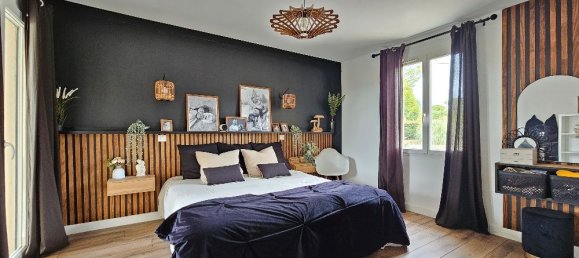 5 bedrooms House in La Couronne, France No. 296912 7