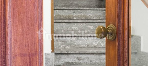 2-salle Bureau à Siena, Italy No. 209115 3