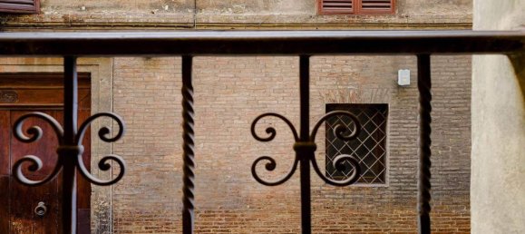 2-salle Bureau à Siena, Italy No. 209115 20