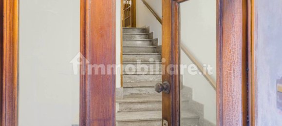 2-salle Bureau à Siena, Italy No. 209115 2