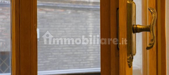 2-salle Bureau à Siena, Italy No. 209115 19