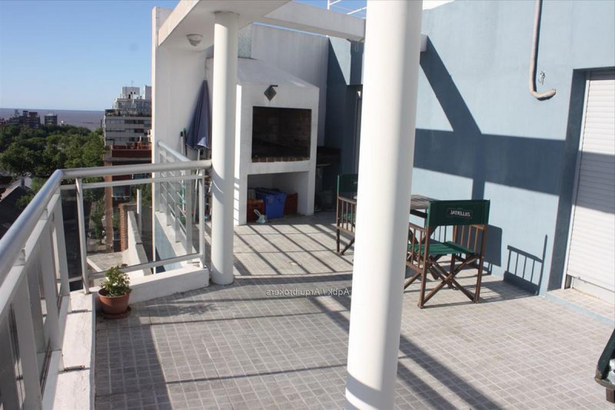 2 bedrooms Apartment in Montevideo, Uruguay No. 9357