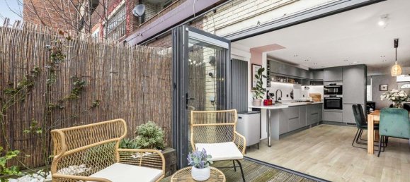 2 bedrooms Apartment in London, United Kingdom No. 8705 34